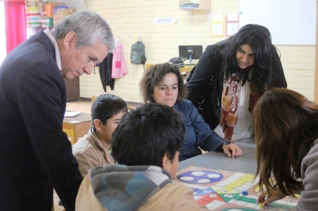 Autoridades en la visita al centro educativo Andalué 