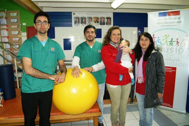 Directora Nacional de Senadis visitó el Centro de Rehabilitación Club de Leones de Ancud
