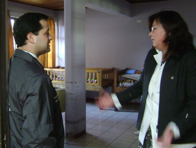 Director Regional de O'Higgins visito las dependencias del Pequeño Cottolengo donde se encuentra Susana.