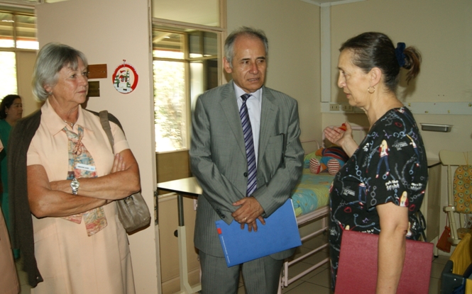 Director del Senadis (S) recorrió las dependencias del Hospital del niño con Fisura perteneciente a Fundación Gantz.