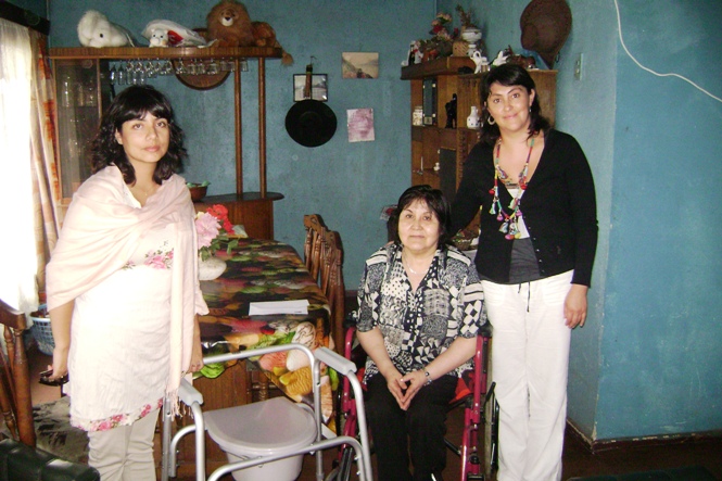 Margaret Vallejo de Desarrollo Social, Andrea Elgueta de Senadis junto a Lidia Rojas