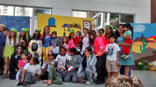 En Iquique se presentan obras de teatro para niños y niñas sordas
