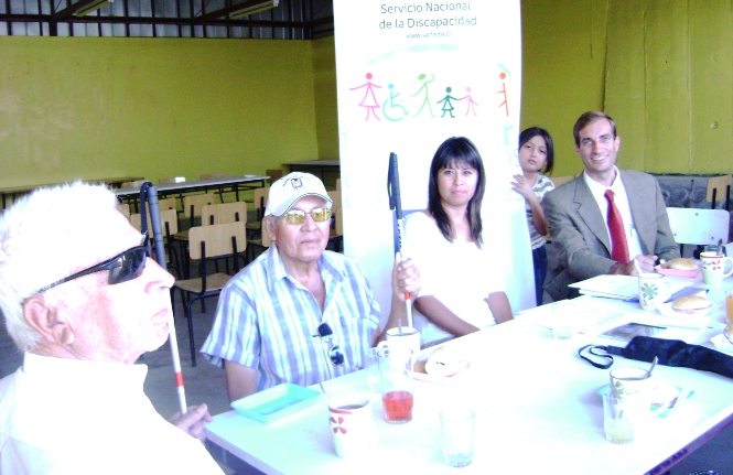 Director Regional del Senadis en la organización de personas con discapacidad visual