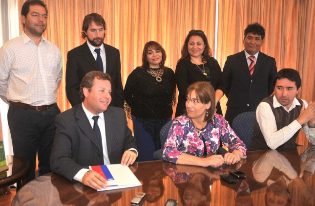 Autoridades regionales junto al nuevo Seremi de Desarrollo Social de Tarapacá