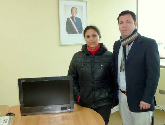 Director Regional entrega ayuda técnica para niño de Ancud