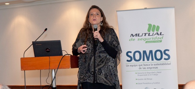 María Ximena Rivas presenta el Sello Chile Inclusivo en desayuno con empresarios organizados por la Mutual