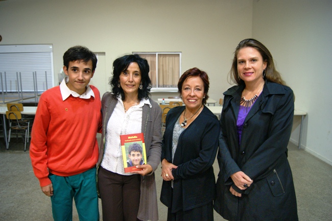 Directora Nacional de Senadis junto a Cecilia Carrasco, Ignacio y Amanda Céspedes
