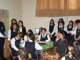 Alumnas del Liceo Sara Blinder, establecimiento beneficiado con proyecto Fonadis