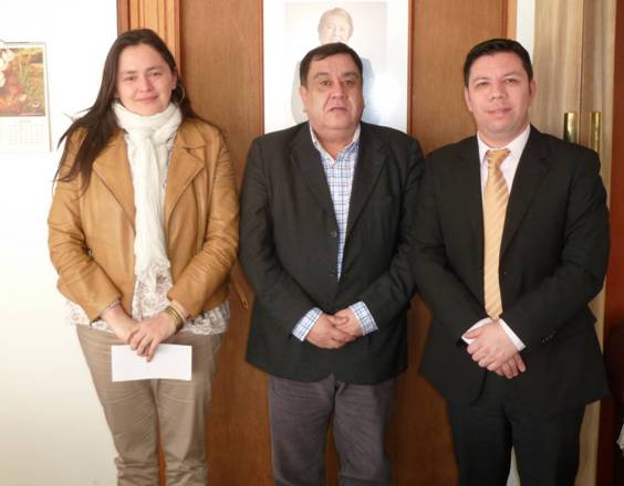 Director Regional de Senadis Los Lagos y Gobernador de Chiloé sostienen reunión de trabajo