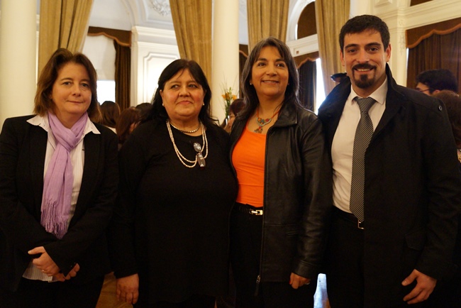 Ministra de Desarrollo Social junto a Subsecretaria de Evaluación Social, Director Nacional del Senadis y Presidenta del Colegio de Matronas.