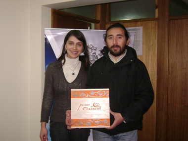La Coordinadora de Gestión Operativa de Senadis La Araucanía,Daniela Guerrero, junto a Henán González