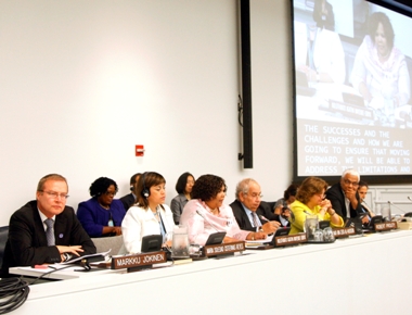 Panel de los expositores, entre ellos María Soledad Cisternas, miembro del Comité de Monitoreo Internacional de la Convención Sobre los Derechos de las Personas con Discapacidad de la ONU