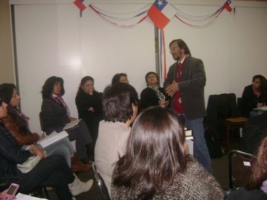 El Coordinador de Gestión Operativa, Carlos Zúñiga realizando su exposición. 