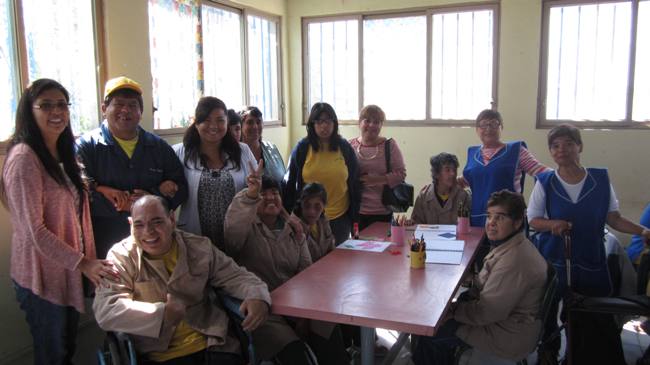 Directora Regional en su visita a la organización Sorenial de Antofagasta