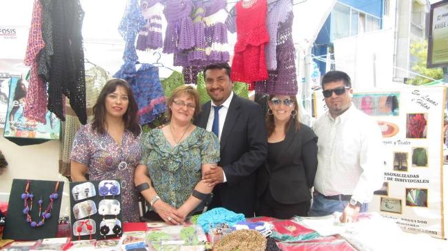 Senadis Antofagasta participa en inauguración de Expo Fosis Navidad