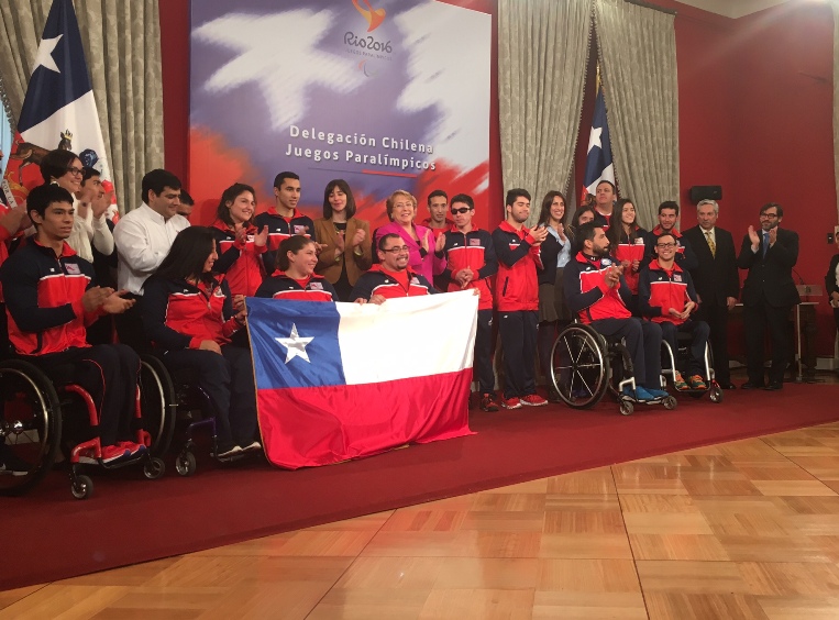 Presidenta Bachelet: “Es el ejemplo de esta delegación el que inspira a cientos de participantes de estas actividades deportivas”