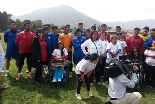Niños con discapacidad utilizan al fútbol como instrumento de inclusión