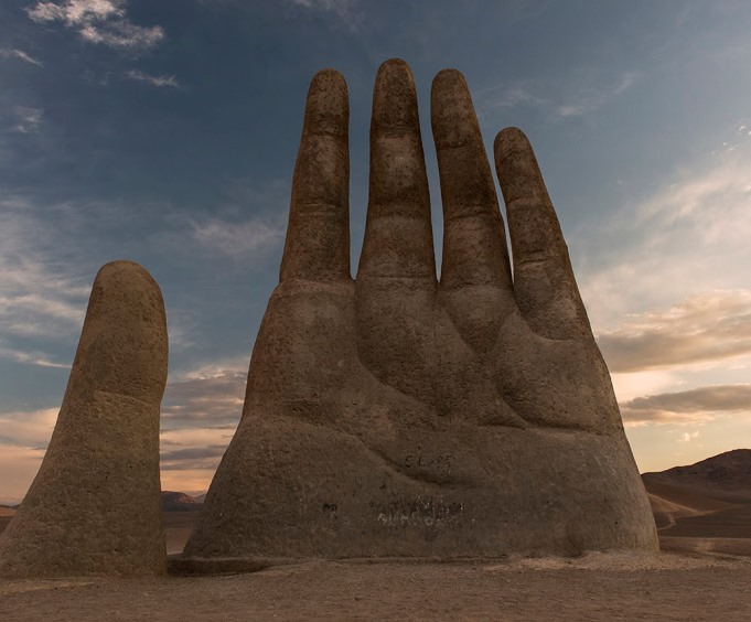 Fotografía de la Mano del Desierto