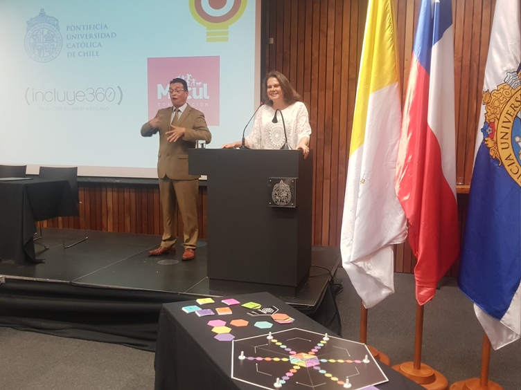 Directora Nacional de Senadis, María Ximena Rivas, entrega un saludo en la actividad. 