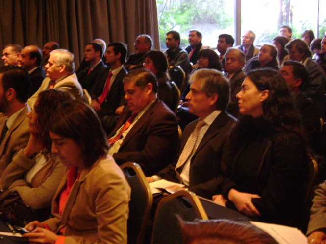 Directora Regional junto a Ernesto Lagos, Director Regional de ProChile y Alfredo Meneses, Presidente Asexma.