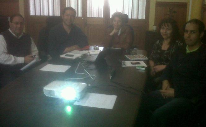 Director Regional del Senadis Tarapacá junto a profesionales del municipio.