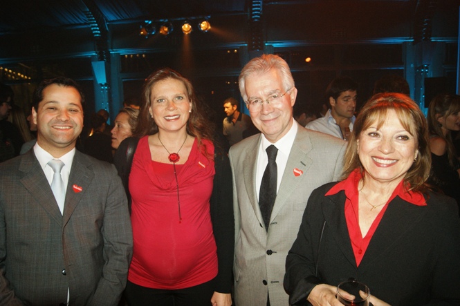 Directora Nacional y Jefe de Gabinete de SENADIS, junto a Directores del Instituto Teletón.