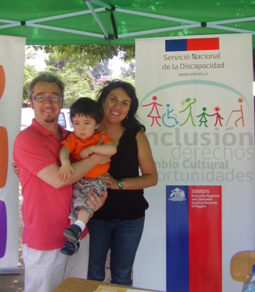 El Director Regional del Senadis Pedro Correa durante la Feria 