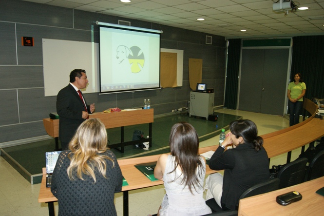 Hernán Mery en la inauguración del seminario.