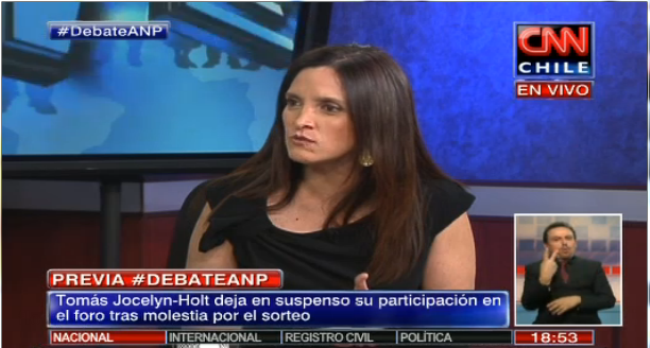 Noticiario de CNN Chile con Lengua de Señas.