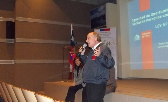 Director Regional del Senadis Antofagasta realiza charla sobre educación