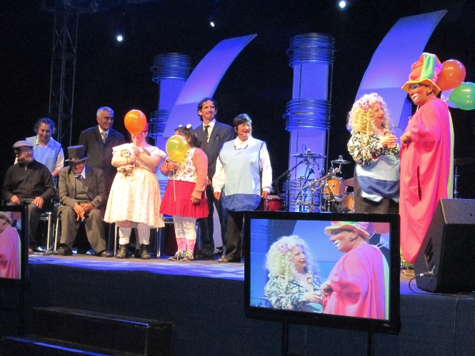 Presentación del Grupo Teatro de la Vida. 