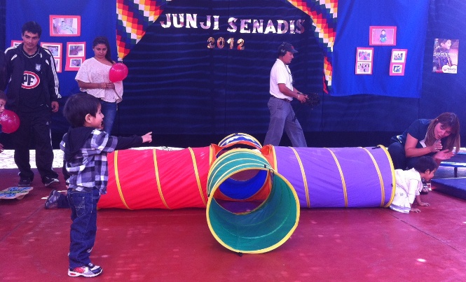 Párvulos realizan presentación de actividades 