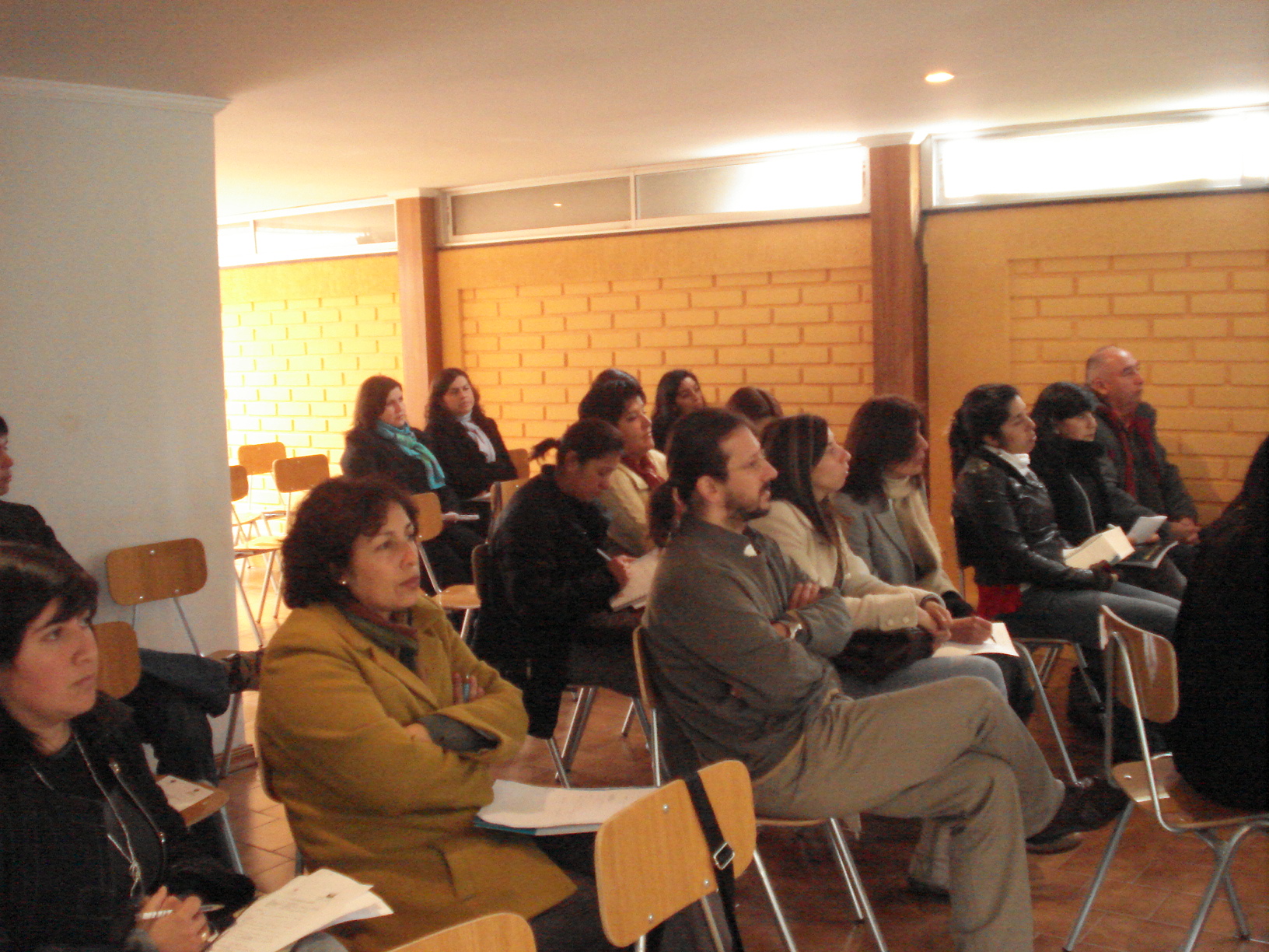 El Coordinador de Fonadis Carlos Zúñiga en la charla.