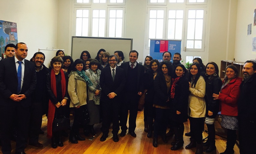 Autoridades junto a las personas que asistieron a la actividad.