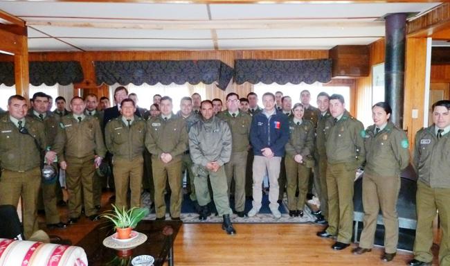 Director Regional de Senadis junto a Carabineros capacitados