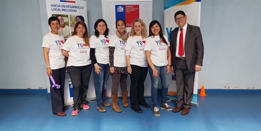 Rodrigo Henríquez junto al equipo de la Dirección Regional de Senadis Magallanes.