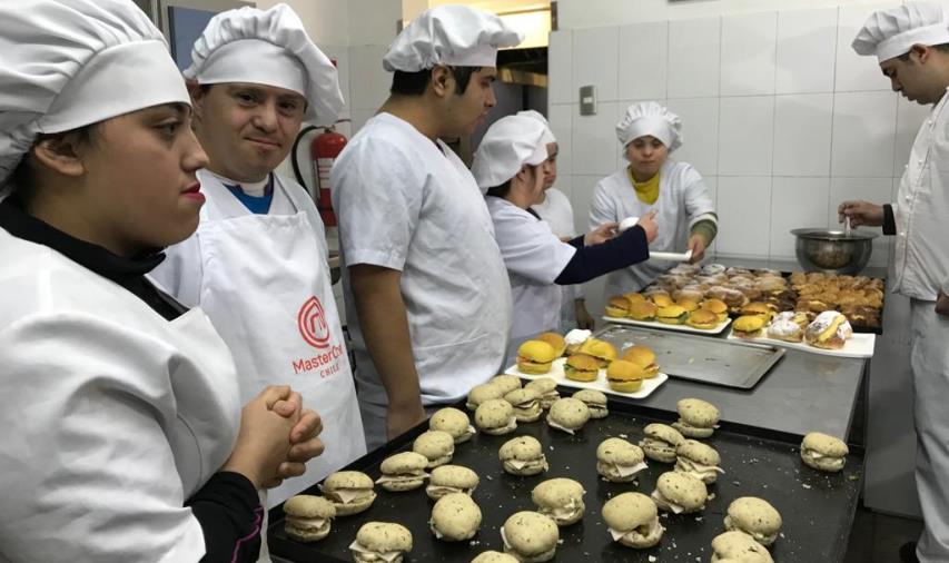 Asociación Nacional de Cooperativas de Chile y SENADIS suscriben convenio para potenciar la inclusión laboral de personas con discapacidad