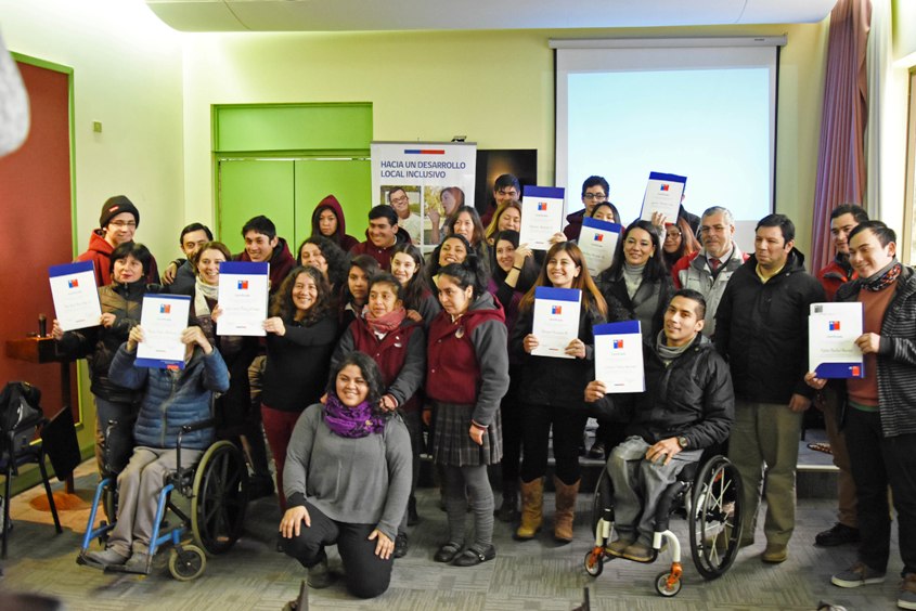 SENADIS Los Lagos entrega recursos para apoyo de estudiantes en situación de discapacidad