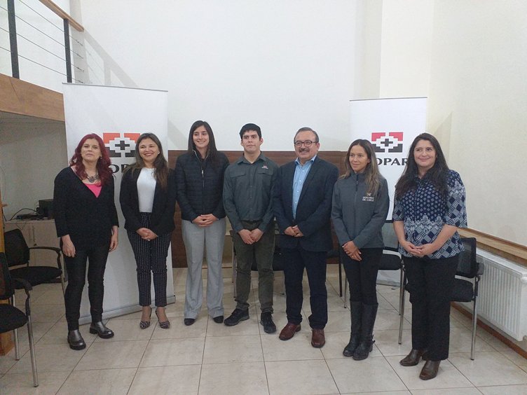 Autoridades junto a Guillermo y representantes de la empresa Geopark.