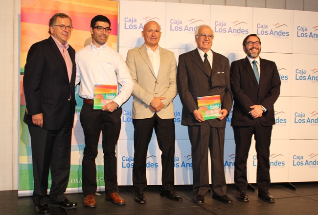Director Nacional de SENADIS junto a personeros de Caja Los Andes