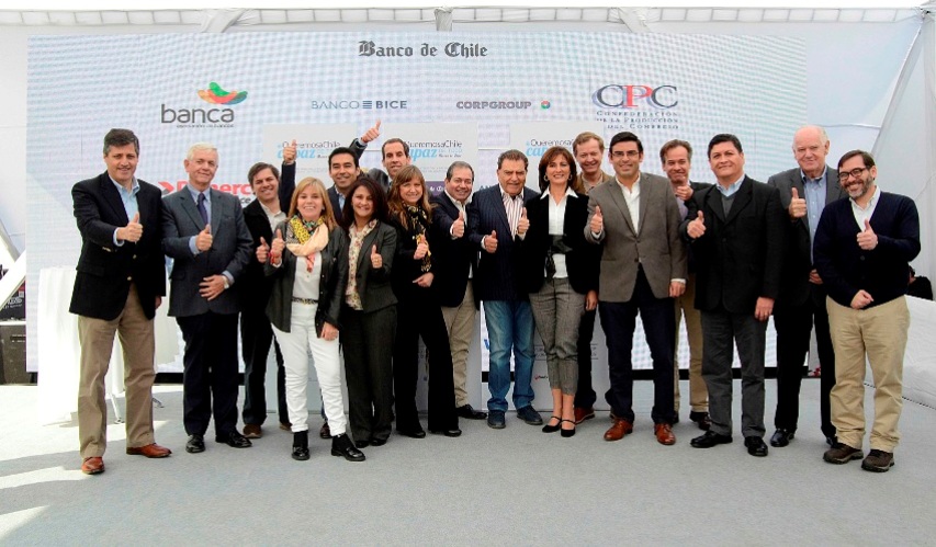 Representantes de empresas e instituciones durante el encuentro por la inclusión.