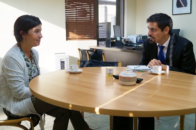 Director Nacional junto a Isabel Zúñiga de Fundación Mis Talentos. 