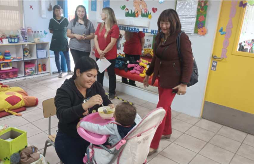 Senadis junto a Integra visitan el jardín infantil Santa Rosa para conocer el impacto del Programa de Atención temprana en los niños y niñas con disca