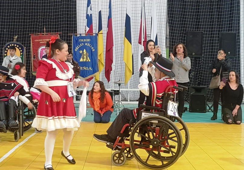 Pareja de cueca que participó en el torneo. 