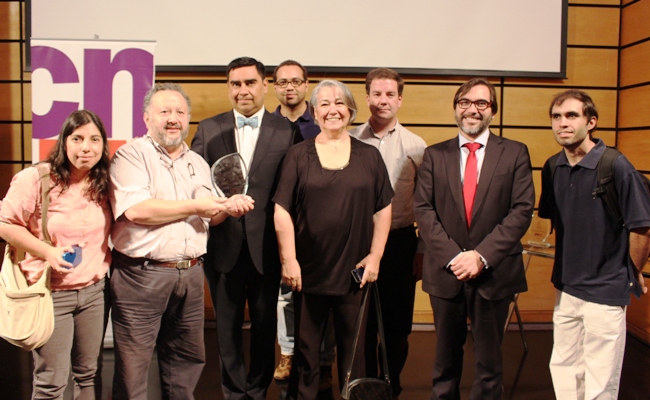 Director Nacional del Senadis junto a los ganadores del Fondo de Producción Comunitaria a través del proyecto \