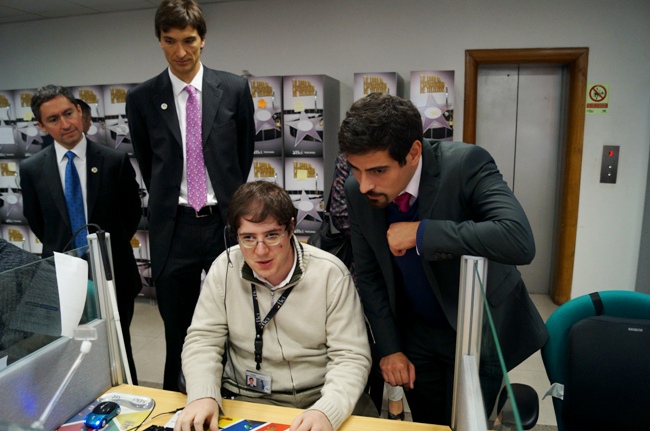 Director Nacional del Senadis junto a Ejecutivos del Banco y colaborador del programa Bci Sin Límites.