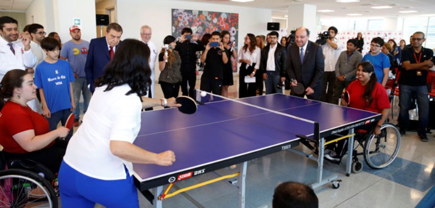 Ministros de Desarrollo Social y del Deporte impulsan el deporte adaptado en Instituto Teletón.