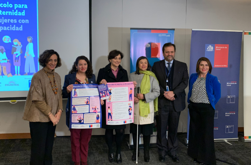 Autoridades reciben Protocolo de Maternidad para Mujeres con Discapacidad.