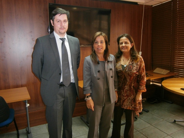 Mauricio Valenzuela, Señora Elía Puentes y Señora María Eugenia Espinoza