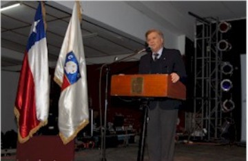 El presidente de la Comisión de Discapacidad de la SOFOFA, Bruno Casanova, realizando su discurso